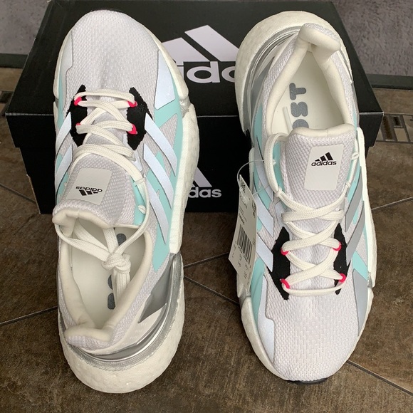 ADIDAS RUNNING SHOES WMNS - Picture 12 of 16